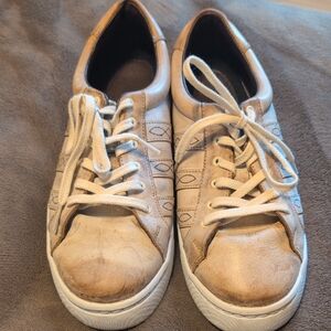 Agave Tan and White Sneakers with Classic Design